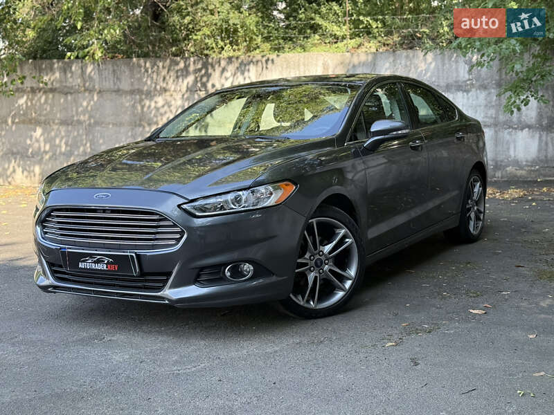 Седан Ford Fusion 2015 в 