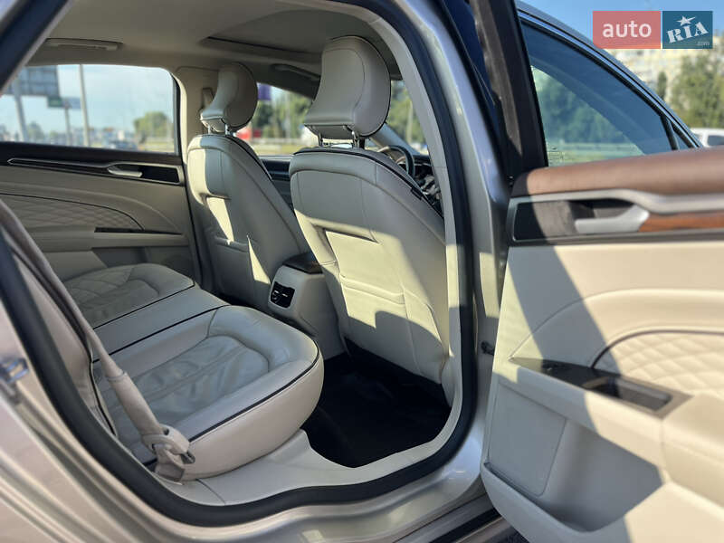 Седан Ford Fusion 2016 в Киеве