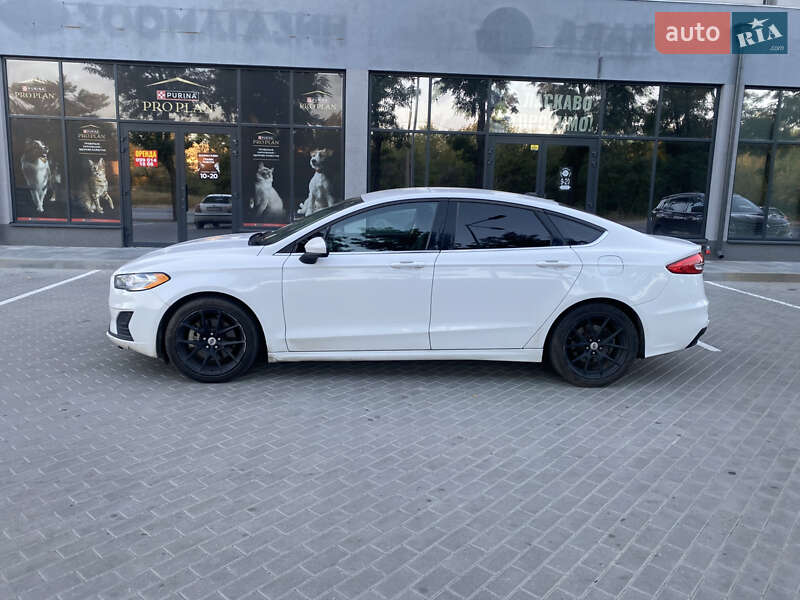Седан Ford Fusion 2019 в Днепре