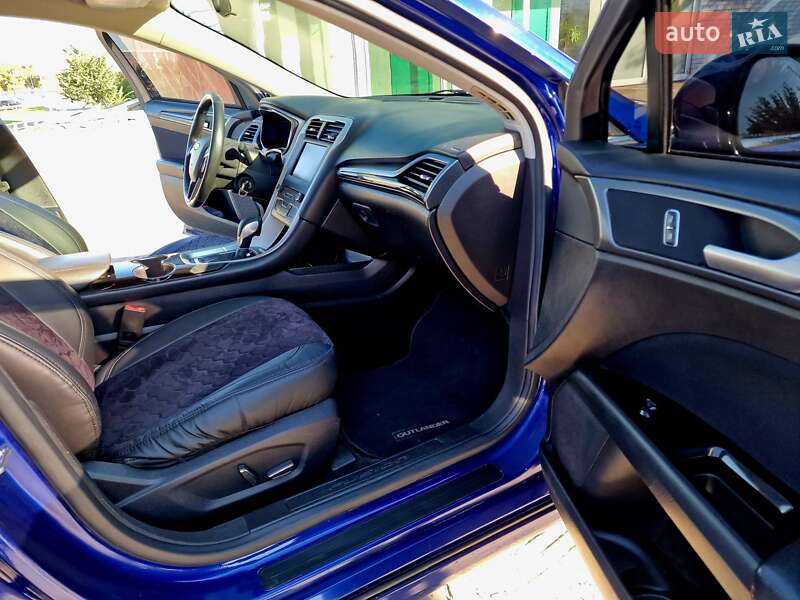 Седан Ford Fusion 2016 в Киеве фото 12 Седан Ford Fusion 2016 в Киеве
