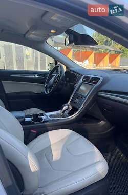 Седан Ford Fusion 2014 в 