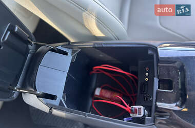 Седан Ford Fusion 2014 в 