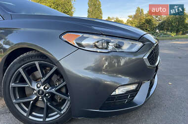 Седан Ford Fusion 2017 в 