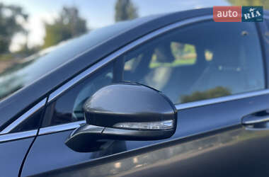 Седан Ford Fusion 2017 в 