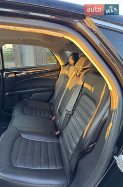 Седан Ford Fusion 2014 в 