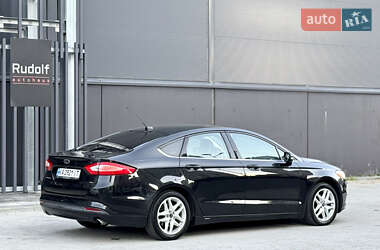 Седан Ford Fusion 2014 в 