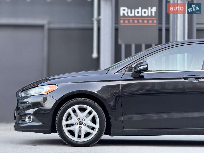 Седан Ford Fusion 2014 в Києві