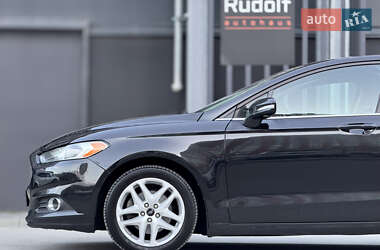 Седан Ford Fusion 2014 в 