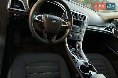 Седан Ford Fusion 2014 в 