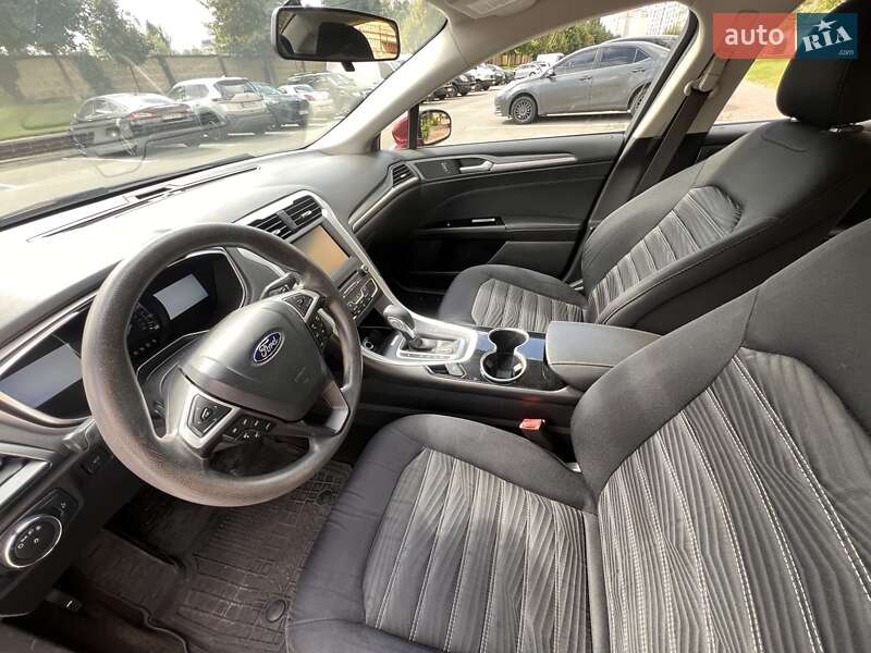 Седан Ford Fusion 2016 в Софиевской Борщаговке