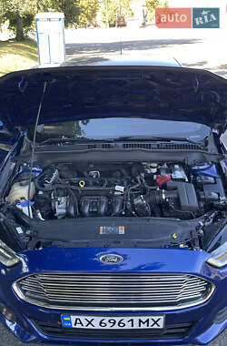 Седан Ford Fusion 2012 в 