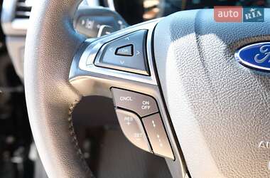 Седан Ford Fusion 2017 в 