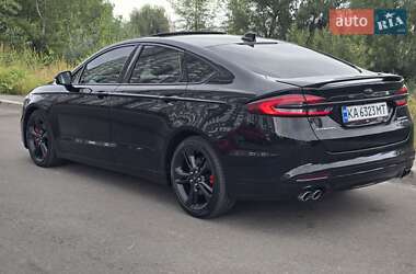 Седан Ford Fusion 2017 в 