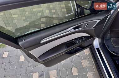 Седан Ford Fusion 2013 в 