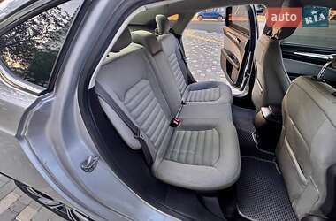 Седан Ford Fusion 2013 в 