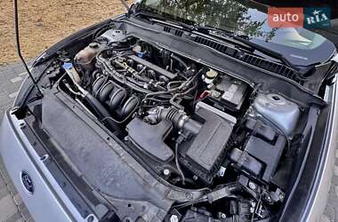 Седан Ford Fusion 2013 в 