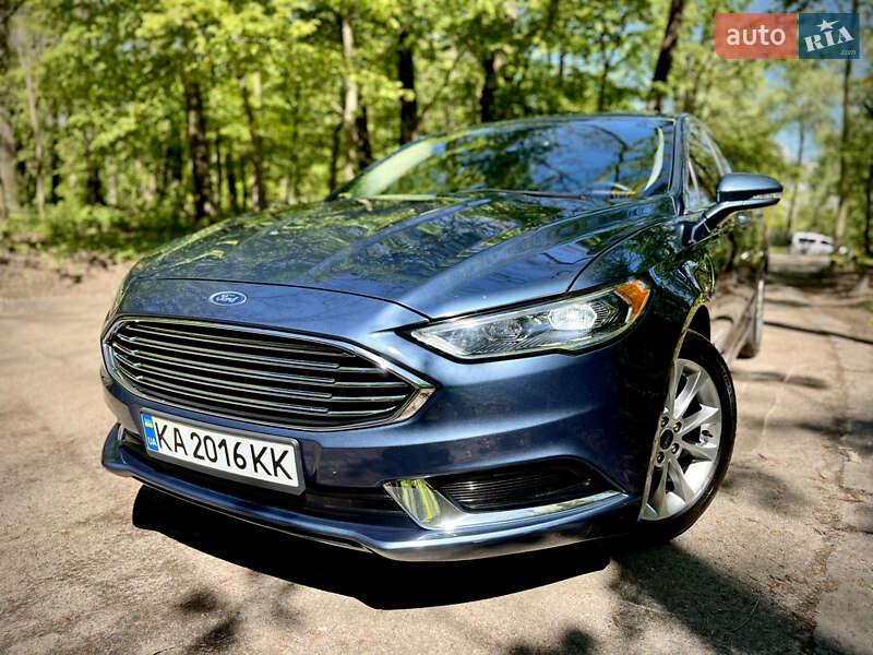 Седан Ford Fusion 2018 в 