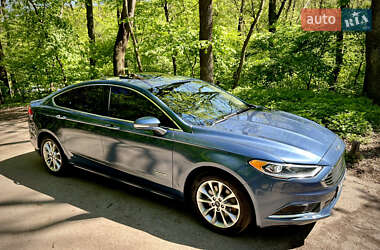 Седан Ford Fusion 2018 в 