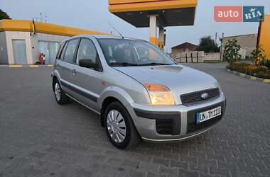 Хэтчбек Ford Fusion 2006 в 
