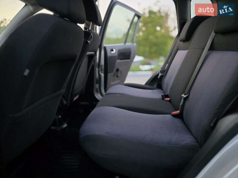 Хэтчбек Ford Fusion 2006 в Луцке фото 22 Хэтчбек Ford Fusion 2006 в Луцке