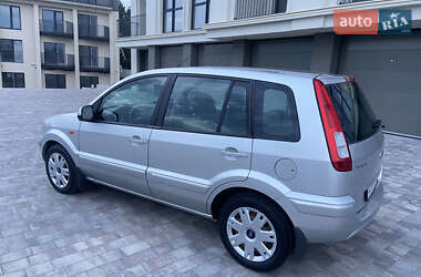 Хэтчбек Ford Fusion 2010 в 