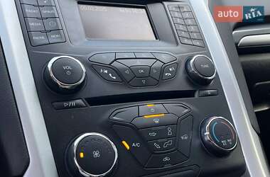 Седан Ford Fusion 2014 в 