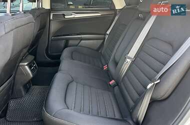 Седан Ford Fusion 2014 в 