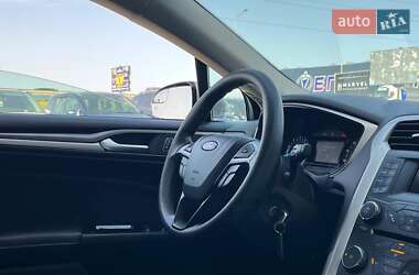 Седан Ford Fusion 2014 в 