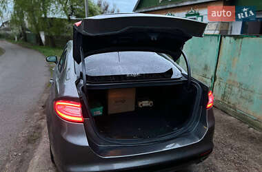 Седан Ford Fusion 2014 в 