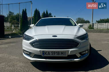 Седан Ford Fusion 2017 в 