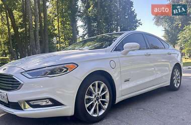 Седан Ford Fusion 2017 в 