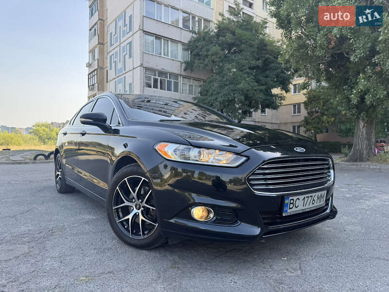 Седан Ford Fusion 2013 в 