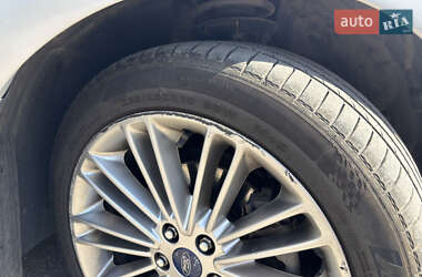 Седан Ford Fusion 2014 в 