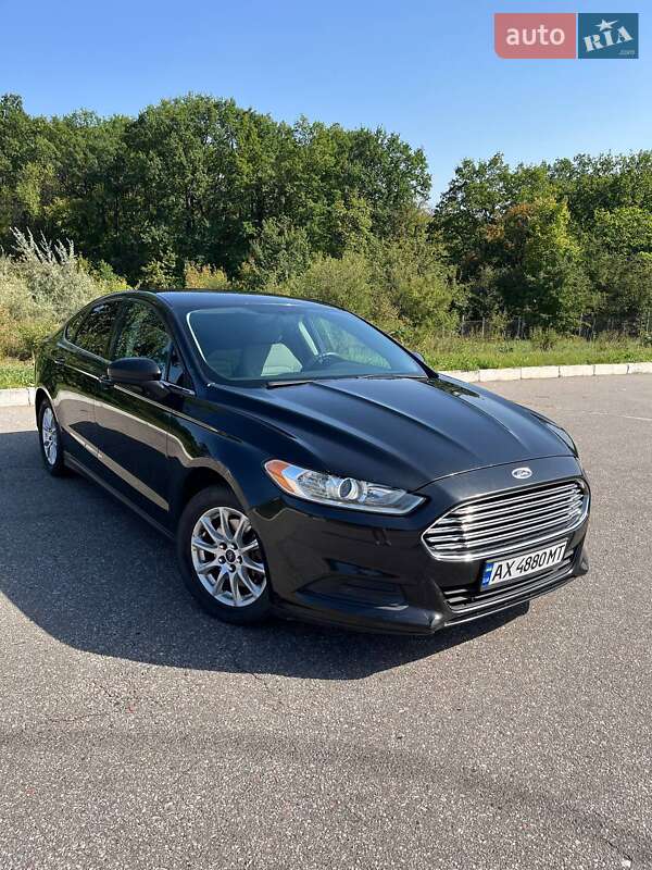 Седан Ford Fusion 2014 в 
