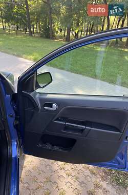 Хетчбек Ford Fusion 2007 в 
