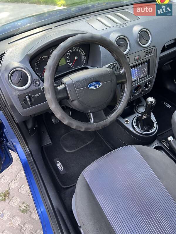 Хэтчбек Ford Fusion 2007 в Киеве