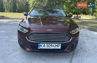 Седан Ford Fusion 2015 в 