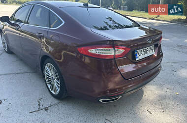 Седан Ford Fusion 2015 в 
