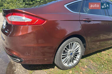 Седан Ford Fusion 2015 в 