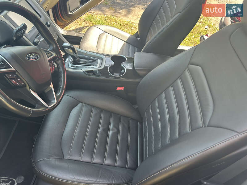 Седан Ford Fusion 2015 в Каневе фото 29 Седан Ford Fusion 2015 в Каневе