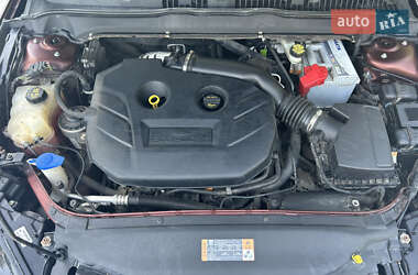 Седан Ford Fusion 2015 в 