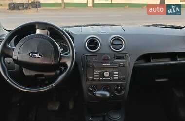 Хетчбек Ford Fusion 2010 в 