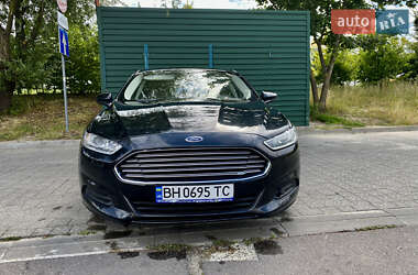 Седан Ford Fusion 2016 в Львове
