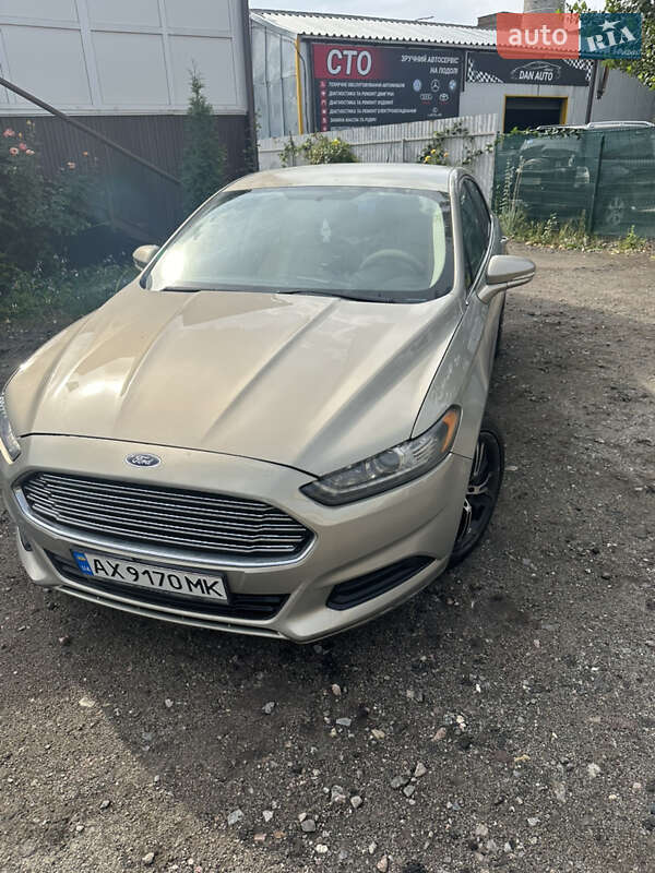 Седан Ford Fusion 2014 в Києві