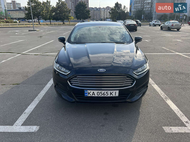Седан Ford Fusion 2015 в Києві