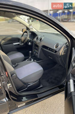Хэтчбек Ford Fusion 2006 в 