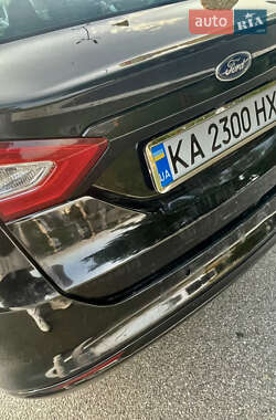 Седан Ford Fusion 2016 в 