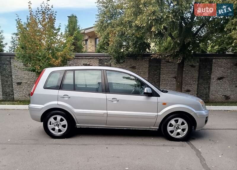 Хэтчбек Ford Fusion 2011 в Днепре