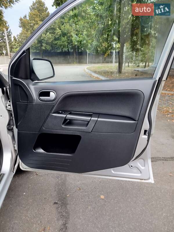 Хэтчбек Ford Fusion 2011 в Днепре