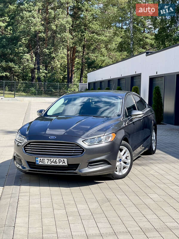 Седан Ford Fusion 2015 в Киеве фото 2 Седан Ford Fusion 2015 в Киеве